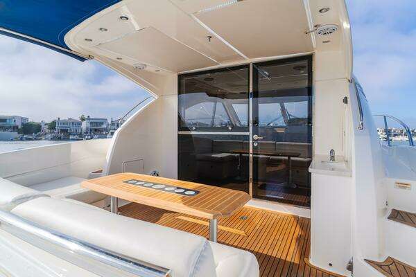 Riviera 44 Sport Yacht Yacht For Sale