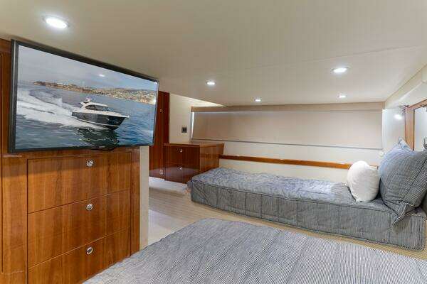 Riviera 44 Sport Yacht Yacht For Sale