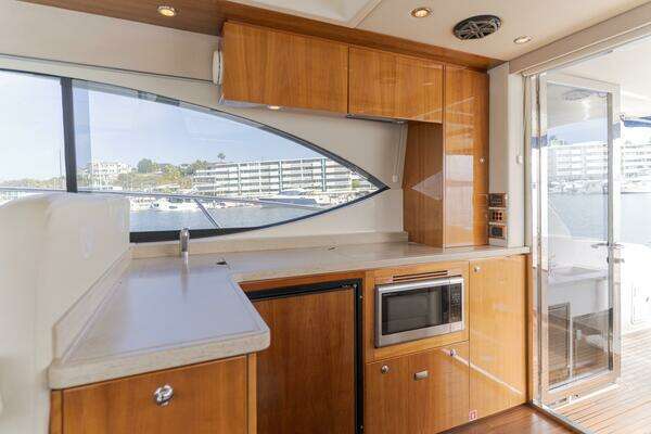 Riviera 44 Sport Yacht Yacht For Sale