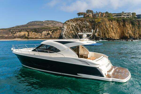 Riviera 44 Sport Yacht Yacht For Sale