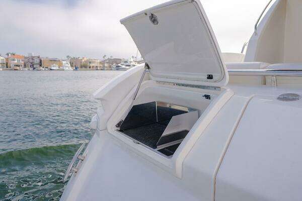 Riviera 44 Sport Yacht Yacht For Sale