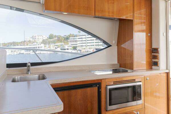 Riviera 44 Sport Yacht Yacht For Sale