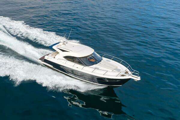 Riviera 44 Sport Yacht Yacht For Sale