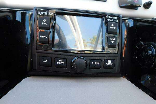 Photo of the 2021 Yamaha Boats AR210