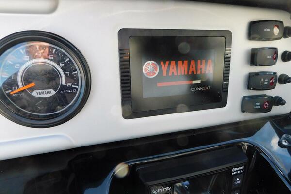 21ft Yamaha Boats Yacht For Sale