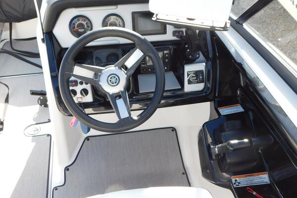 21ft Yamaha Boats Yacht For Sale