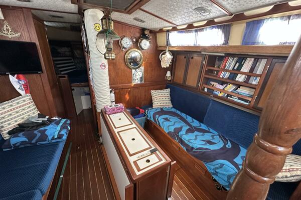 Phoenix VII 40ft Hughes Yacht For Sale