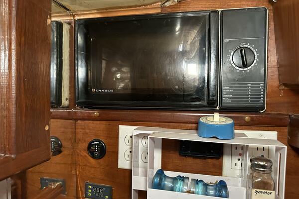 Phoenix VII 40ft Hughes Yacht For Sale