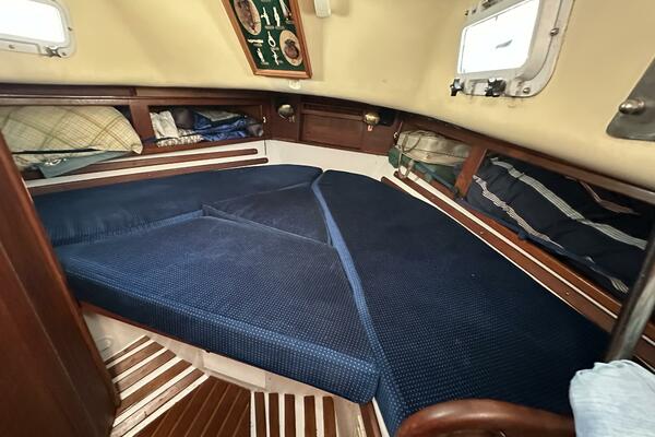 Phoenix VII 40ft Hughes Yacht For Sale