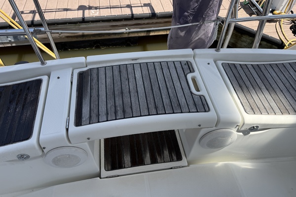 Star Chaser 43ft Beneteau Yacht For Sale