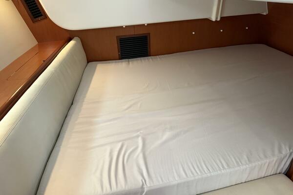 Star Chaser 43ft Beneteau Yacht For Sale