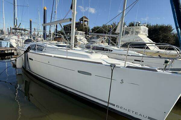 Photo of the 2008 Beneteau Oceanis 43 "Star Chaser"