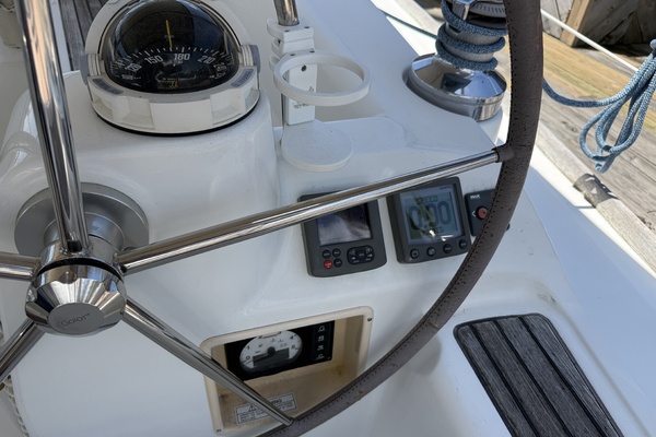 Star Chaser 43ft Beneteau Yacht For Sale