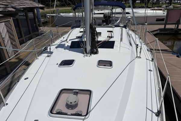 Star Chaser 43ft Beneteau Yacht For Sale