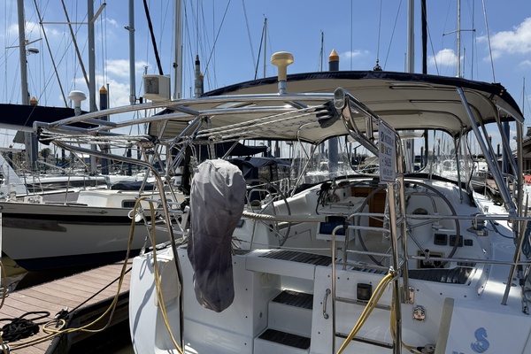 Star Chaser 43ft Beneteau Yacht For Sale