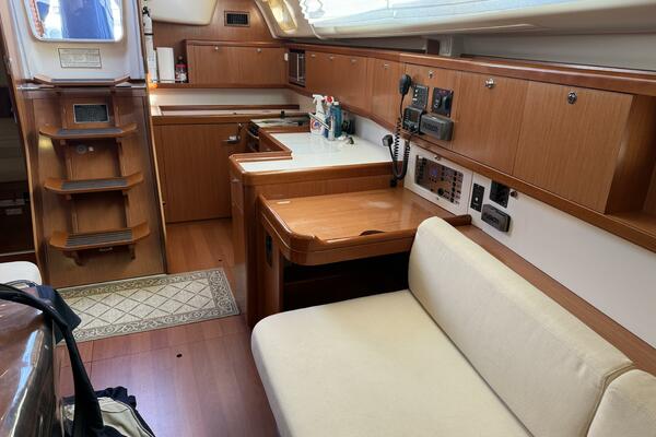 Star Chaser 43ft Beneteau Yacht For Sale