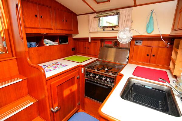 38ft Eastbay Yacht For Sale