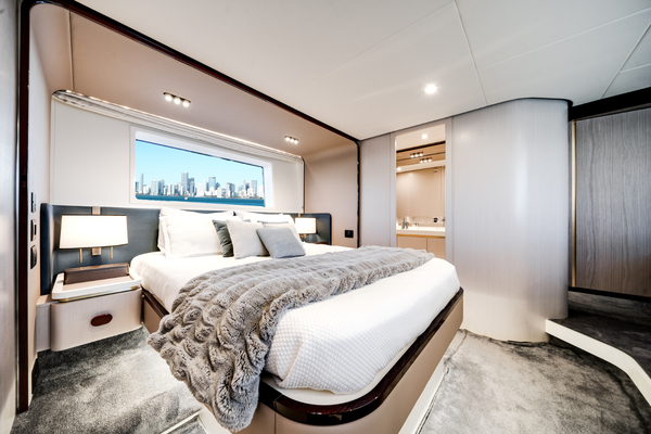 60ft Azimut Yacht For Sale