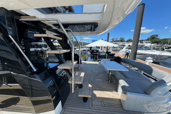 Galeon 500 FLY Yacht For Sale