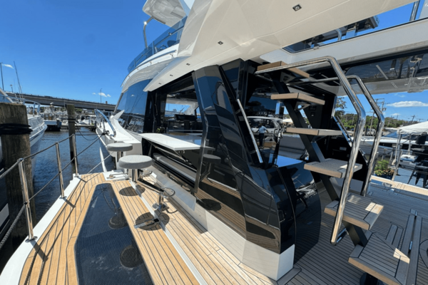 Galeon 500 FLY Yacht For Sale