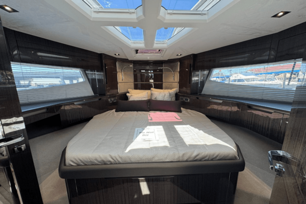 Galeon 500 FLY Yacht For Sale