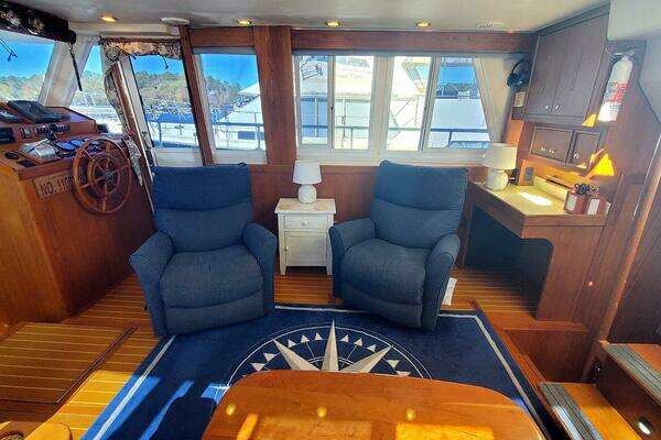 Mainship 430 Aft Cabin Yacht For Sale