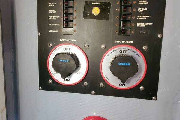 Mainship 430 Aft Cabin Yacht For Sale