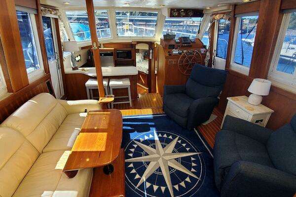 Mainship 430 Aft Cabin Yacht For Sale