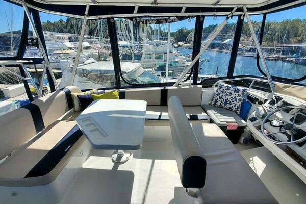 Mainship 430 Aft Cabin Yacht For Sale