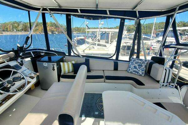 Mainship 430 Aft Cabin Yacht For Sale