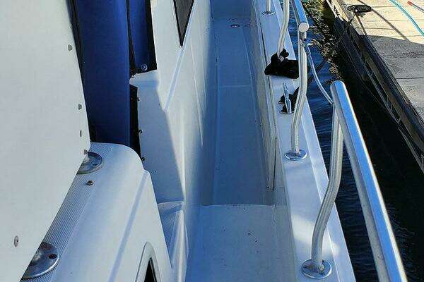 Mainship 430 Aft Cabin Yacht For Sale