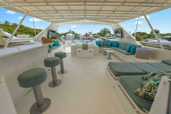 Trinity Yachts  Yacht For Sale