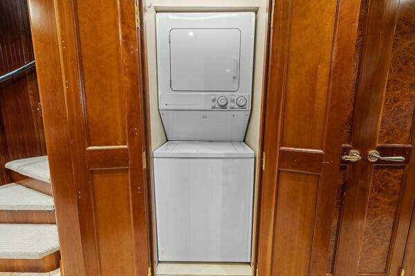 Trinity Yachts  Yacht For Sale