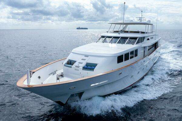 Trinity Yachts  Yacht For Sale