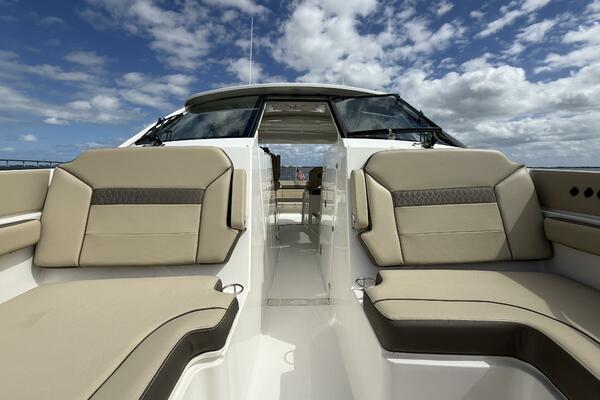 36ft Pursuit Yacht For Sale