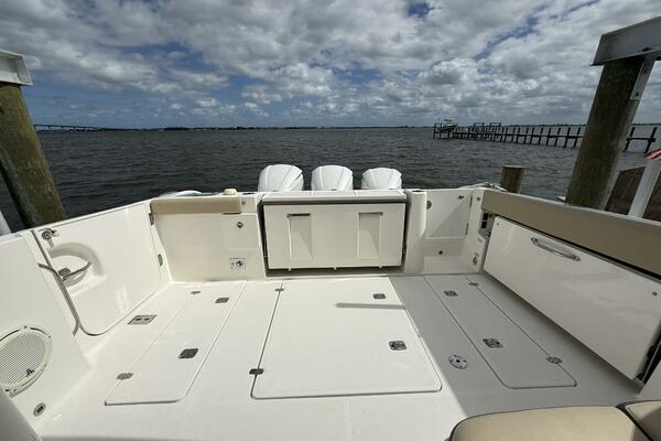 36ft Pursuit Yacht For Sale