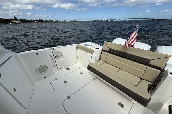 36ft Pursuit Yacht For Sale