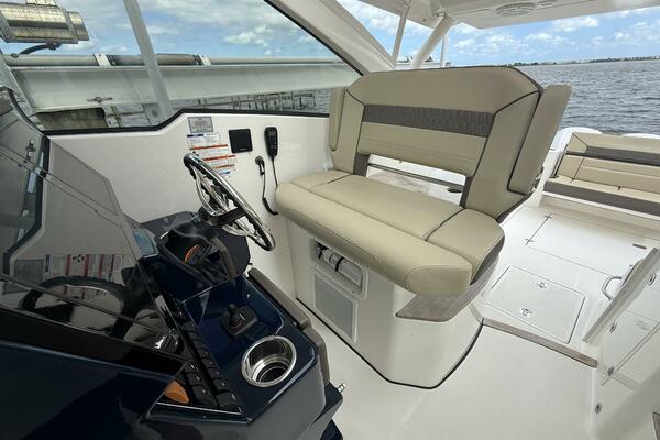 36ft Pursuit Yacht For Sale