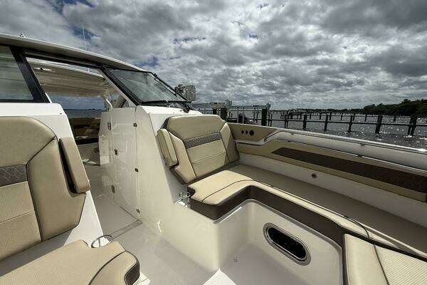 Pursuit  Yacht For Sale