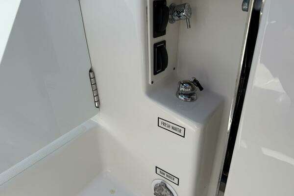 Pursuit  Yacht For Sale