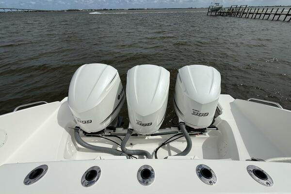 36ft Pursuit Yacht For Sale