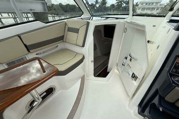 Pursuit  Yacht For Sale