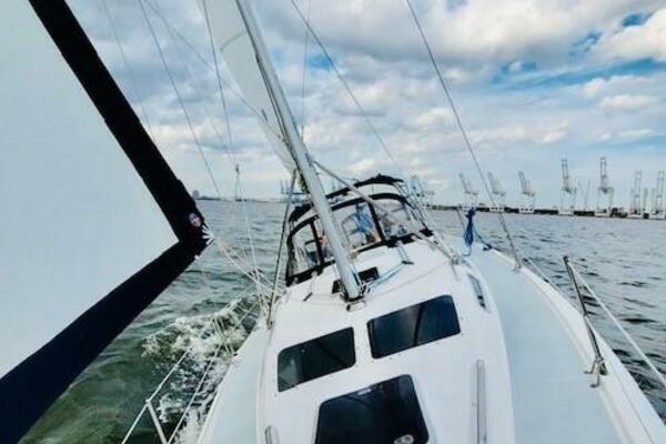 She s The One 35ft Hunter Yacht For Sale