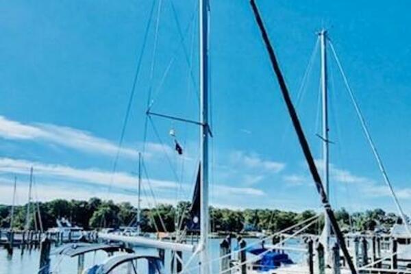 She s The One 35ft Hunter Yacht For Sale