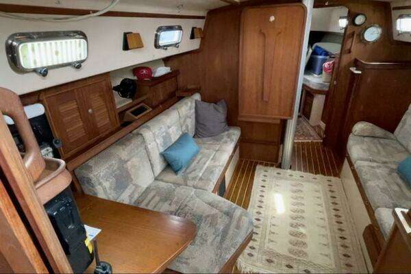 Photo of the 1997 Island Packet 37 "Sugaree"