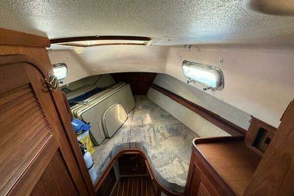 Photo of the 1997 Island Packet 37 "Sugaree"