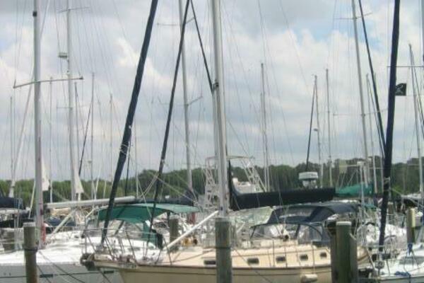 Aspri Mera 35ft Island Packet Yacht For Sale