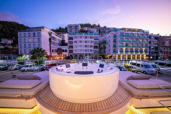 Azimut Grande 27M Yacht For Sale