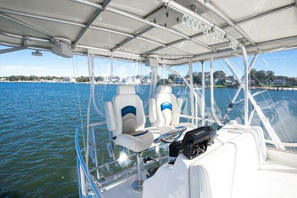 Luhrs 36 Convertible Yacht For Sale