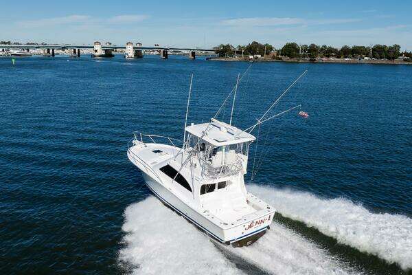 2007 Luhrs 36